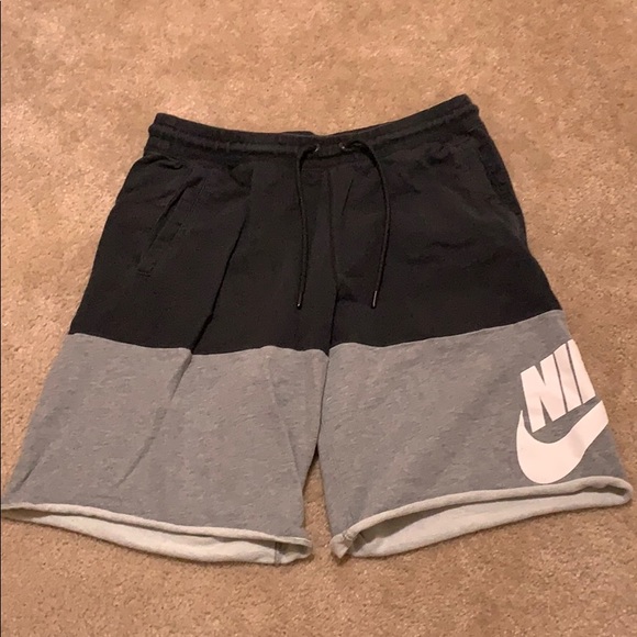 sweatpant shorts mens nike